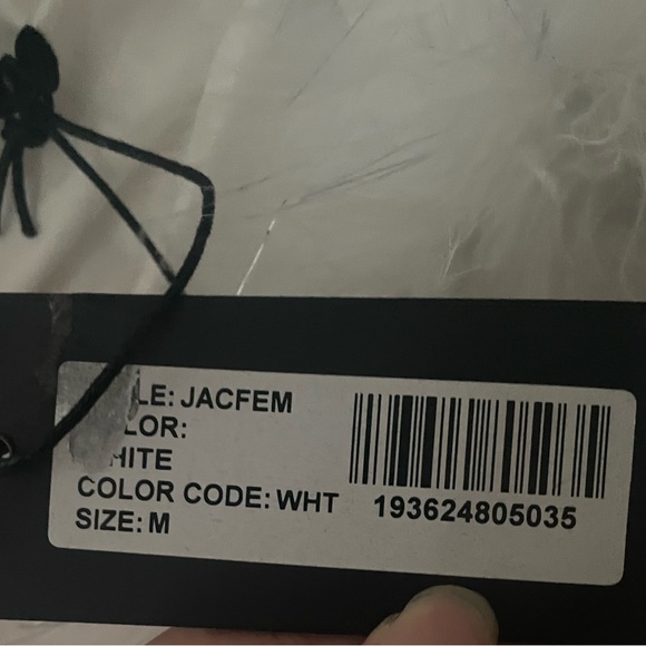 Jocelyn feather winter white cropped jacket NWT - Picture 6 of 9